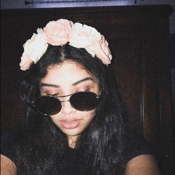 Meet your Posher, Gloria - Picture 1 of 1